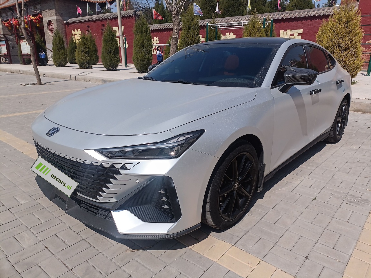 UNI-V 2022 1.5T Premium