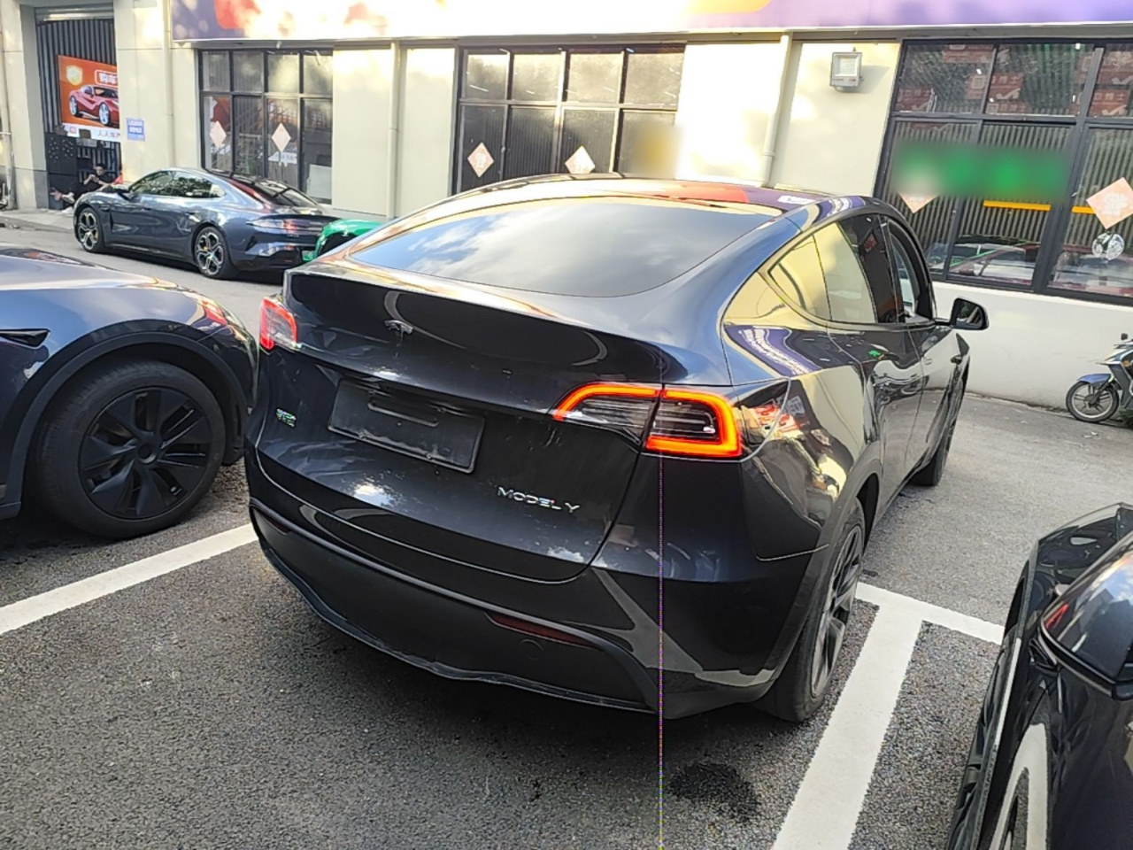 Model Y 2024 RWD photo 4