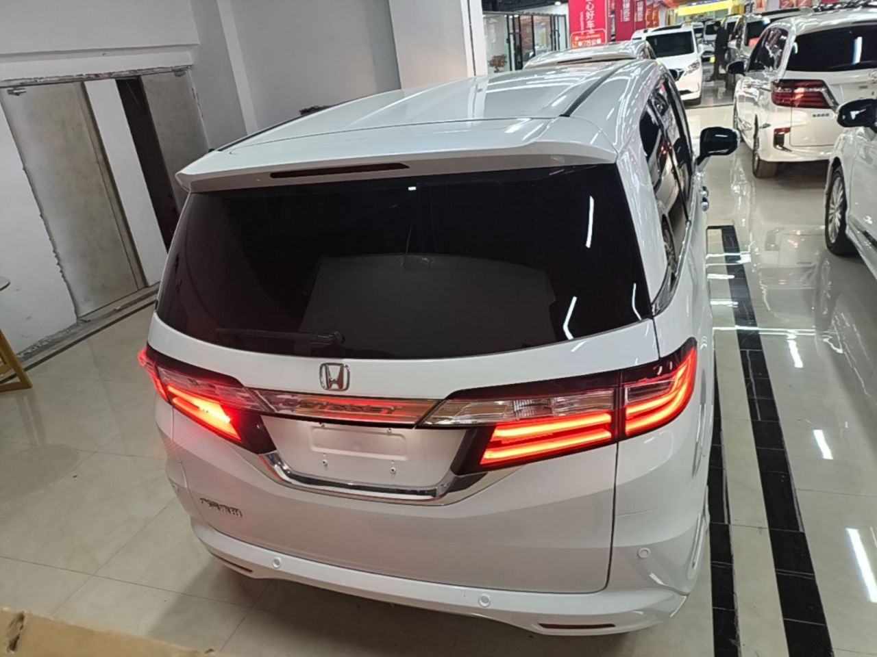 Odyssey 2015 Facelift 2.4L Smart photo 3