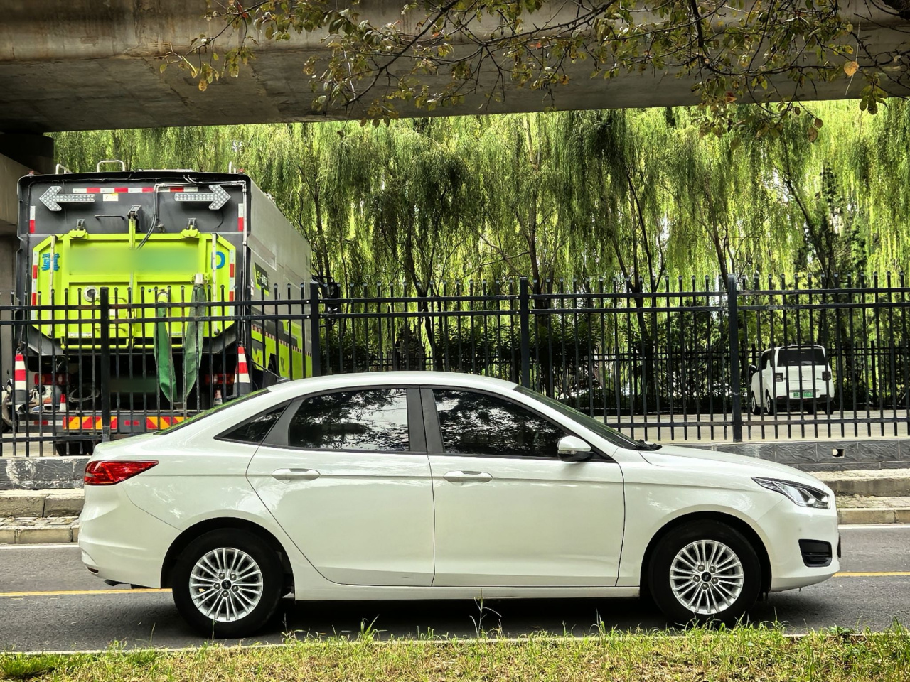 Escort 2017 Facelift 1.5L AT Comfort photo 4