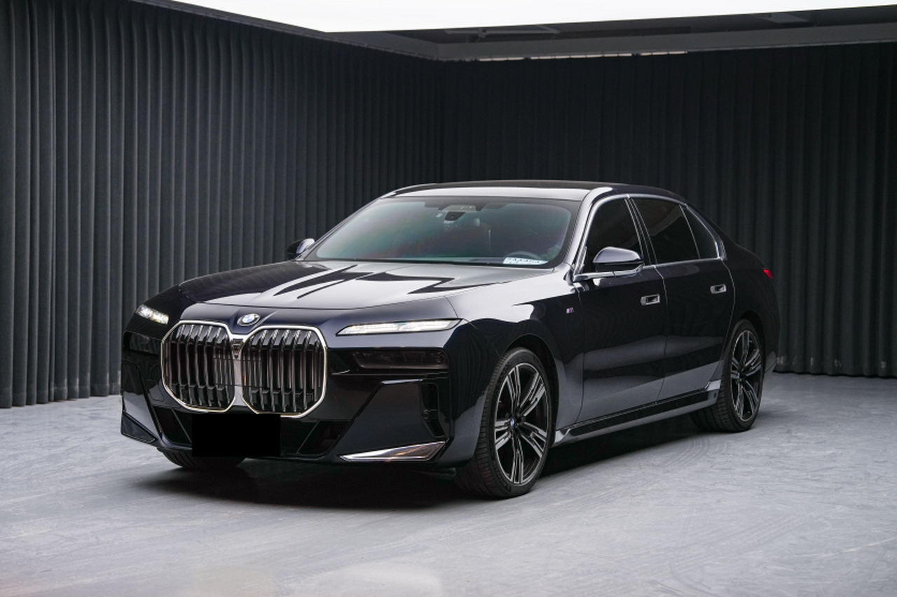 7 Series 2023 740Li Exclusive M Sport Package