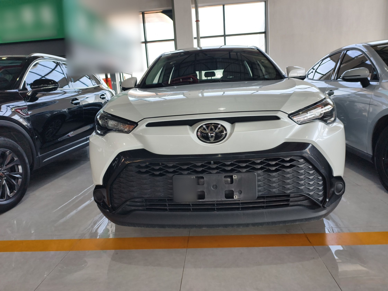Frontlander 2022 2.0L CVT Leading photo 2