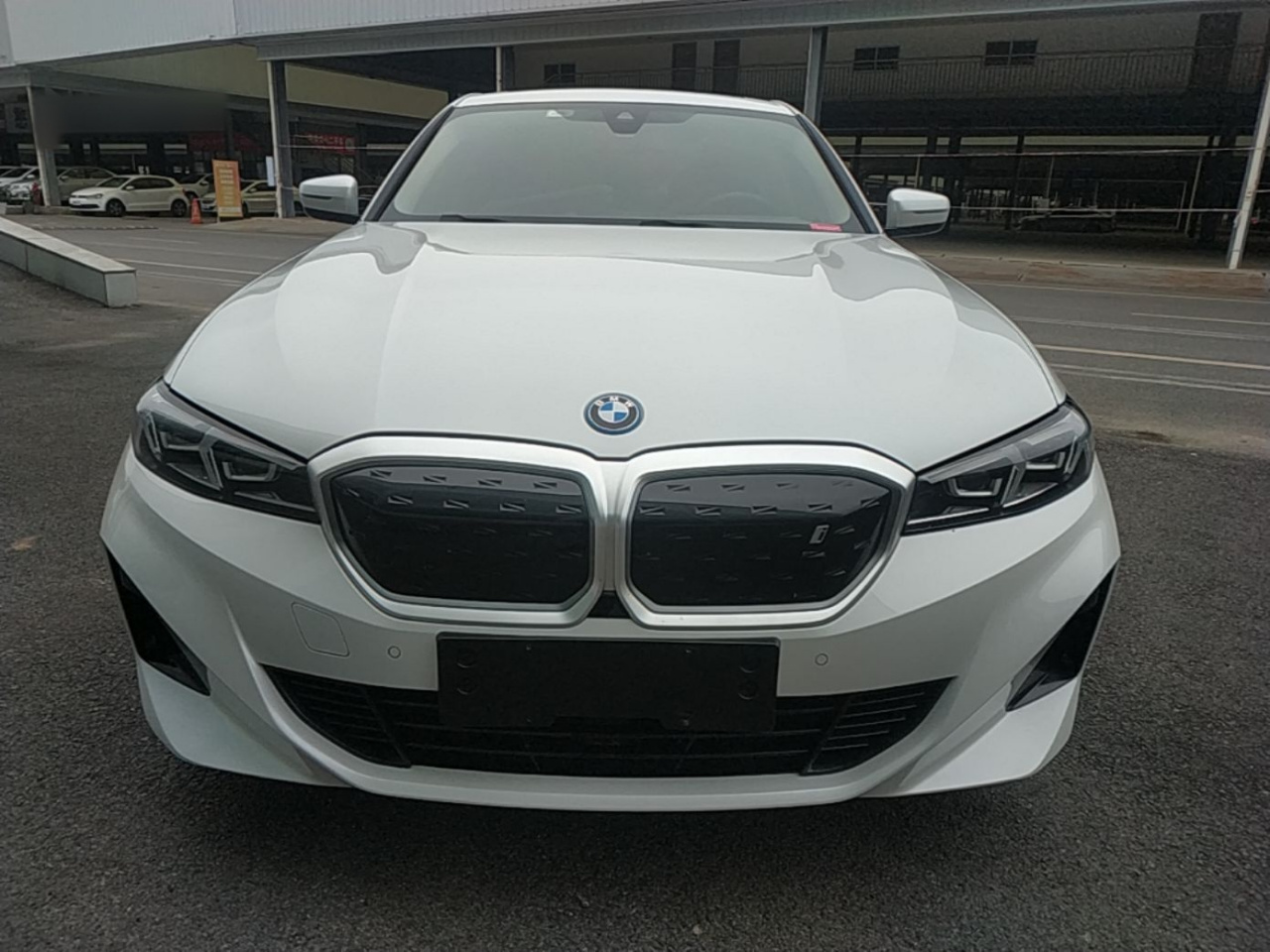 i3 2022 eDrive 35 L photo 2