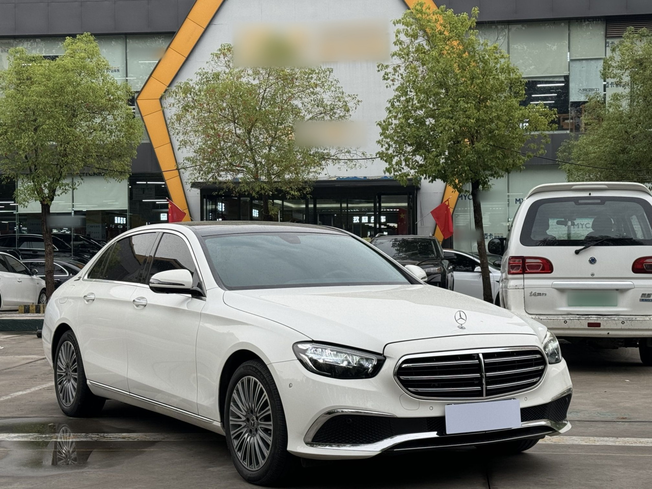 E-Class 2023 E 300 L Luxury photo 3