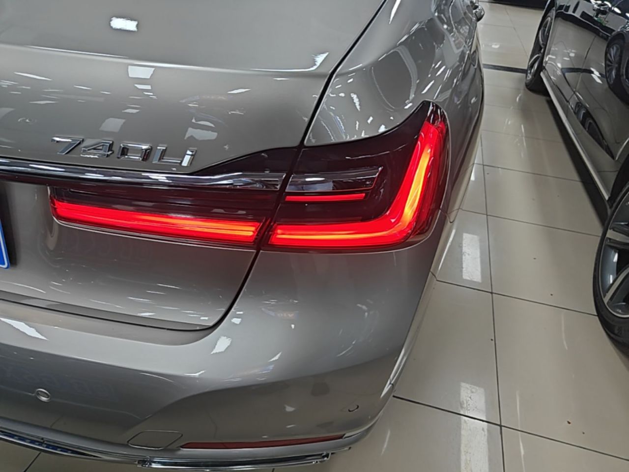 7 Series 2019 Facelift 730Li Luxury photo 3