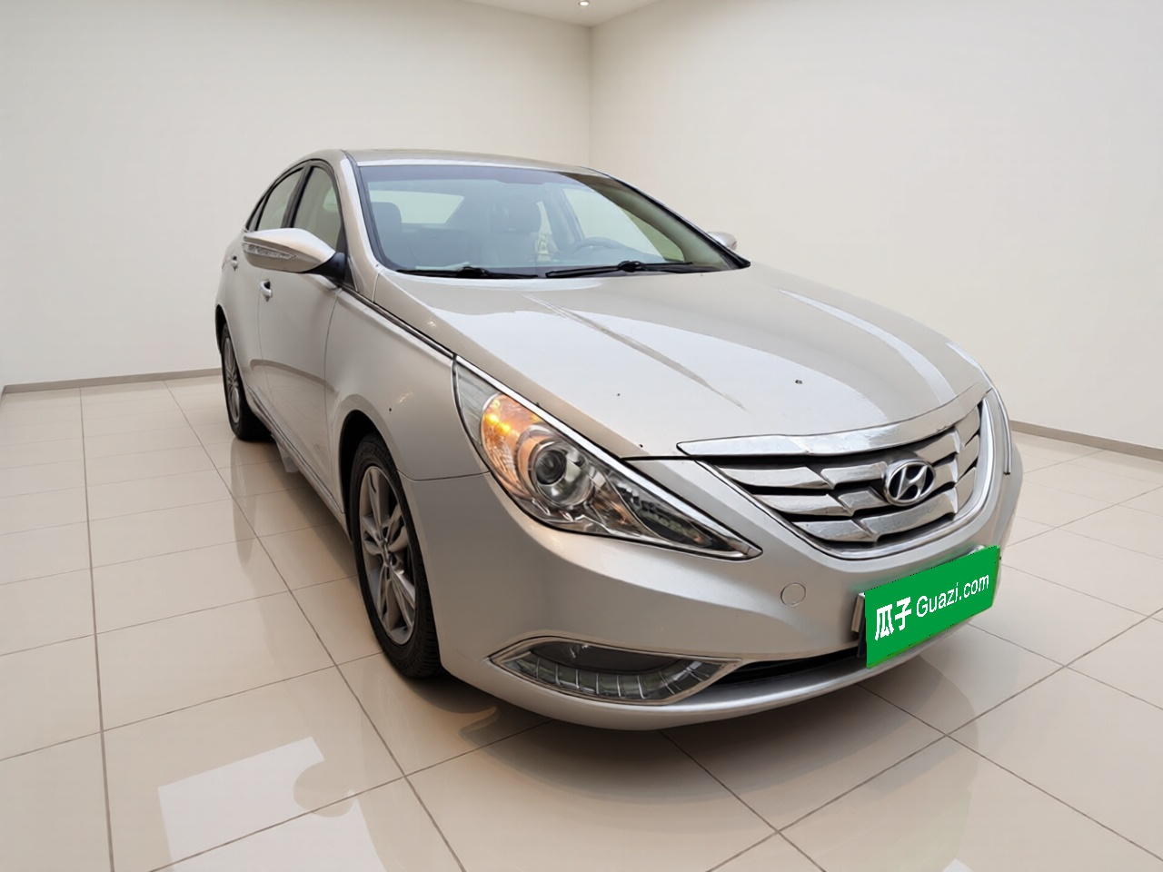 Sonata 2011 2.0L AT Leading photo 3