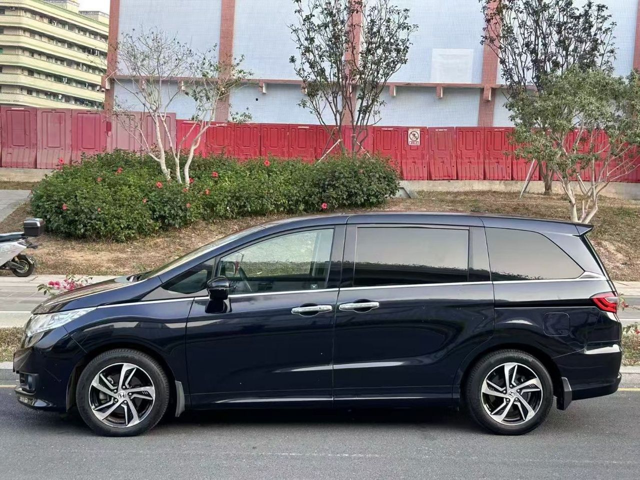 Odyssey 2015 Facelift 2.4L Smart photo 4