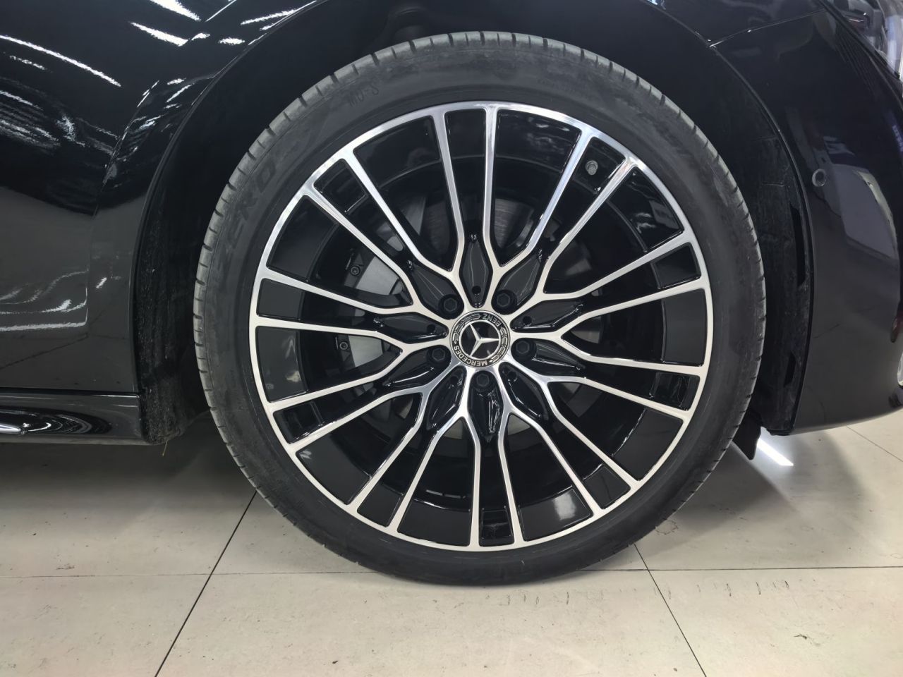 E-Class 2025 Facelift E 300 L Premium photo 3