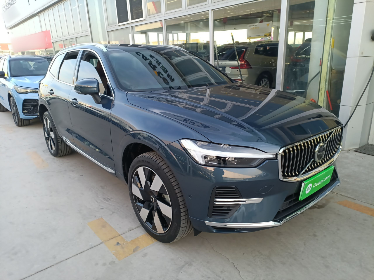 XC60 EV 2025 Hybrid Long Range AWD Luxury photo 3