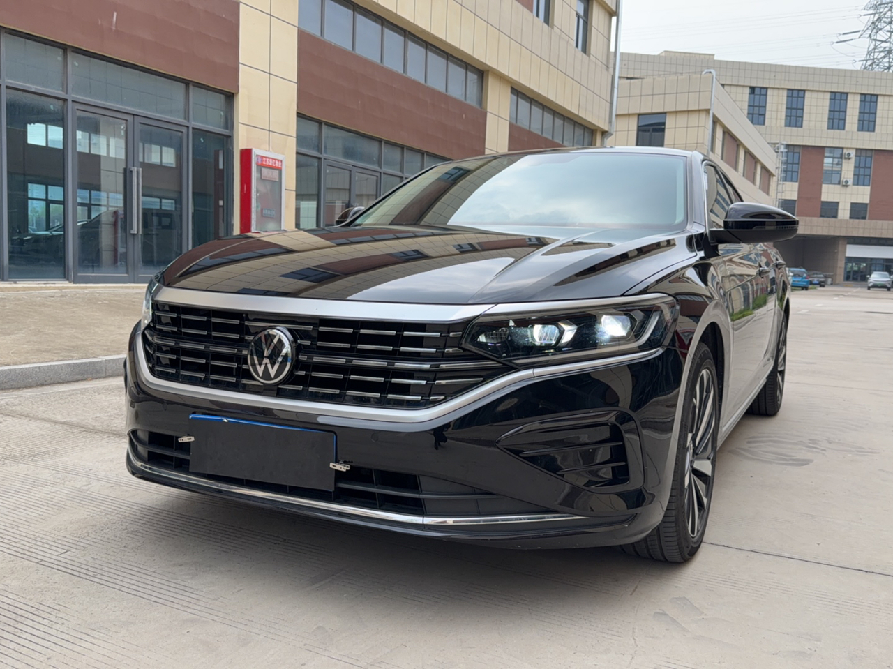 Passat 2023 Facelift 330TSI Elite