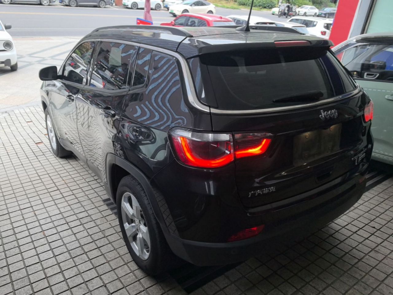 Compass 2019 220T AT photo 4