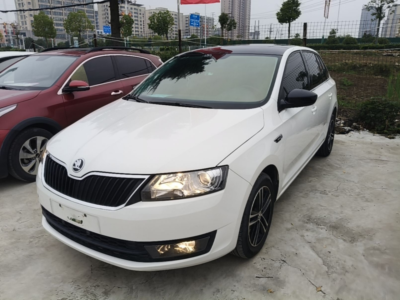 Rapid Spaceback 2016 Facelift TSI230 DSG