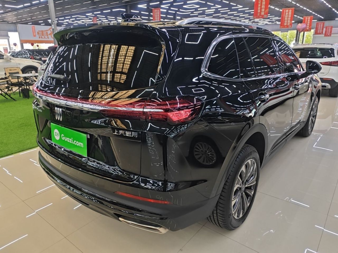2025 Envision Plus 28T RWD photo 4