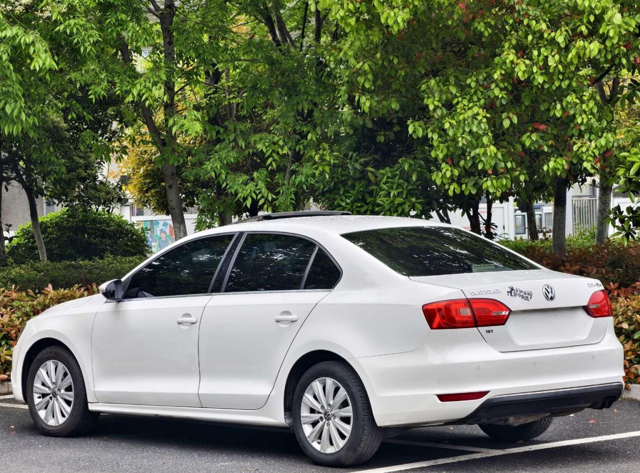Sagitar 2014 Facelift 1.4TSI AT Luxury photo 4