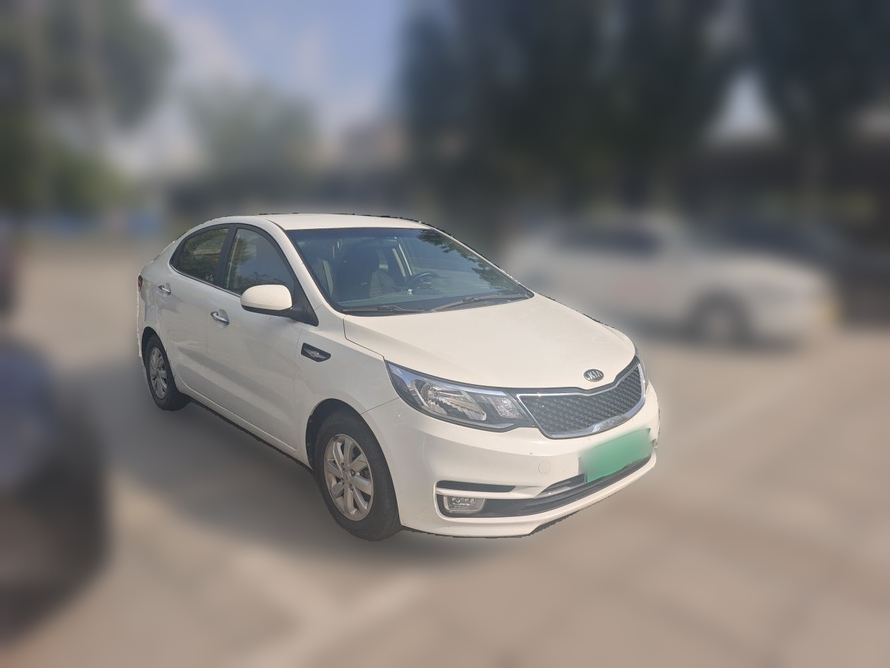 K2 2015 Sedan 1.4L MT GLS photo 3