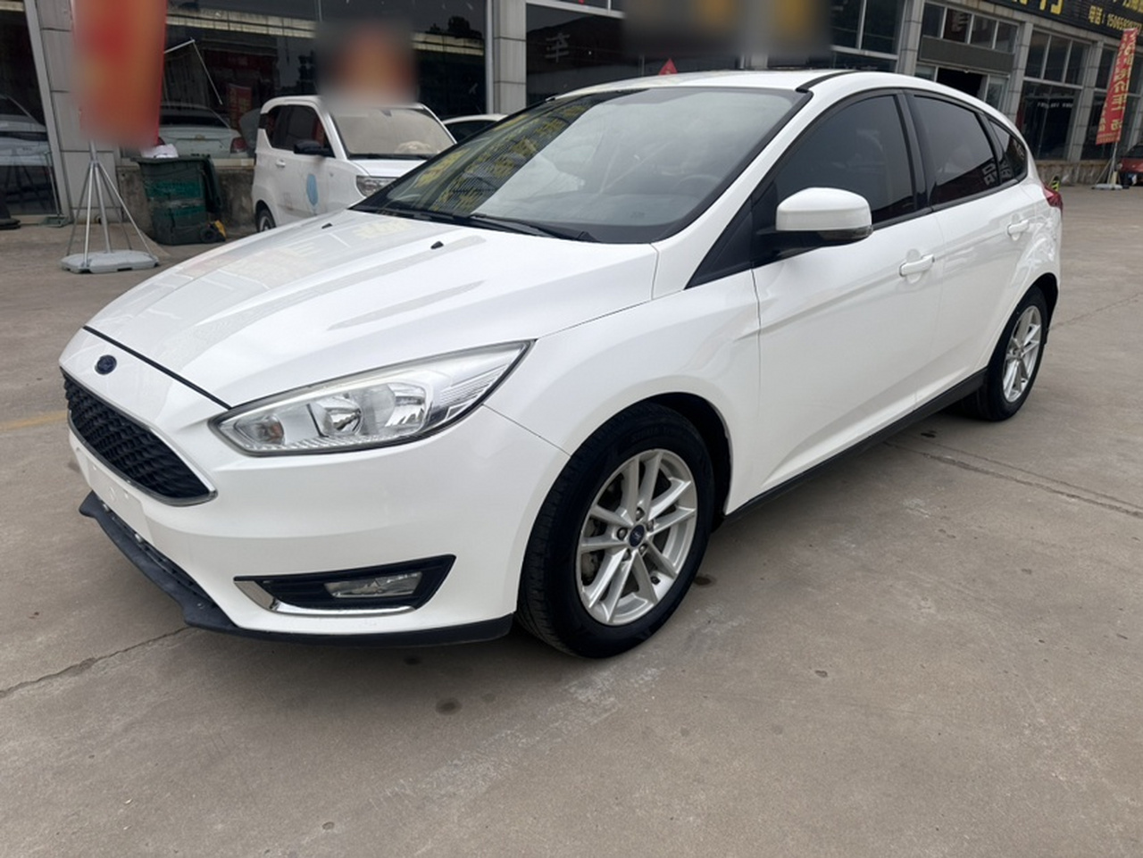 Focus 2015 Hatchback 1.6L AT