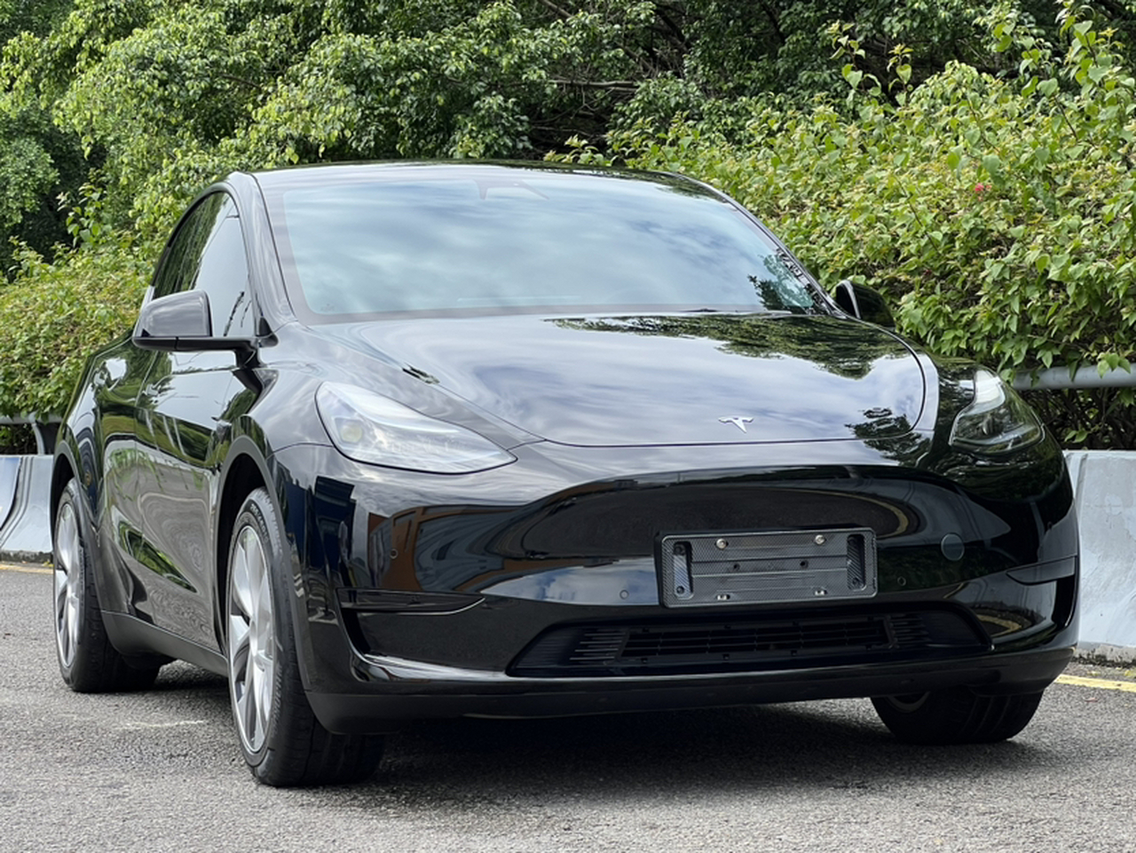 Model Y 2022 Facelift RWD photo 2