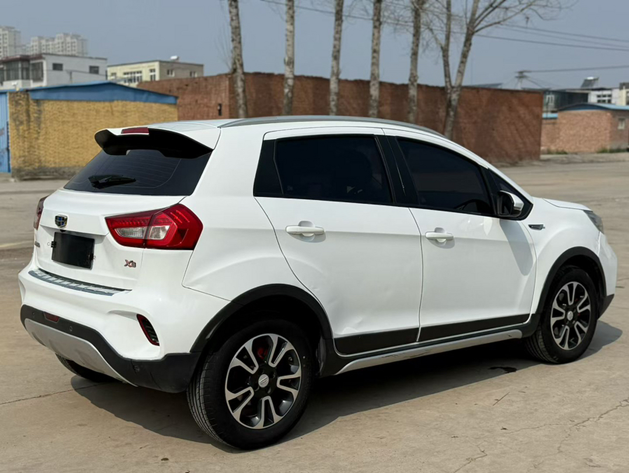 Vision X3 2017 1.5L MT Premium photo 2