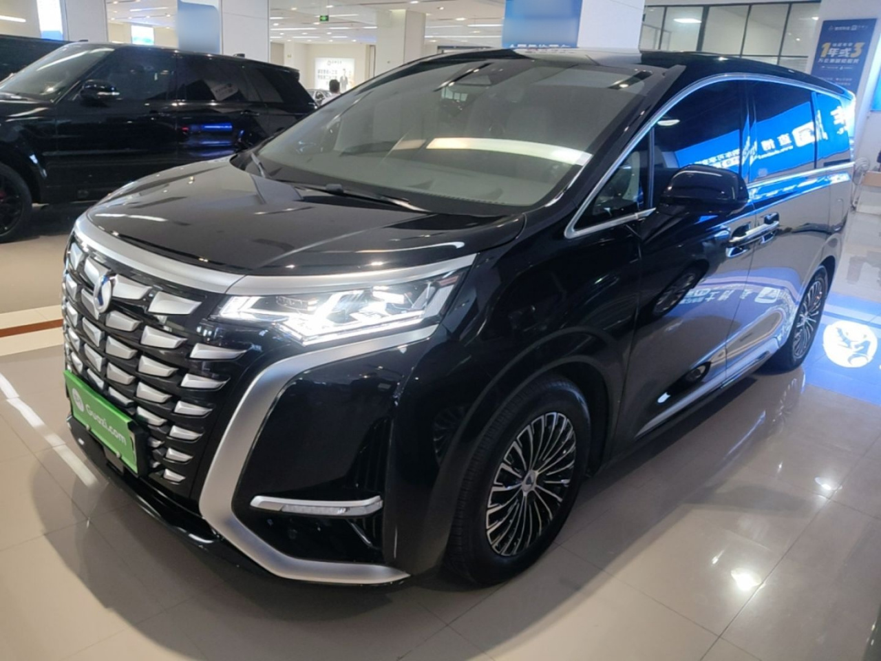 D9 2022 DM-i 970 AWD Noble