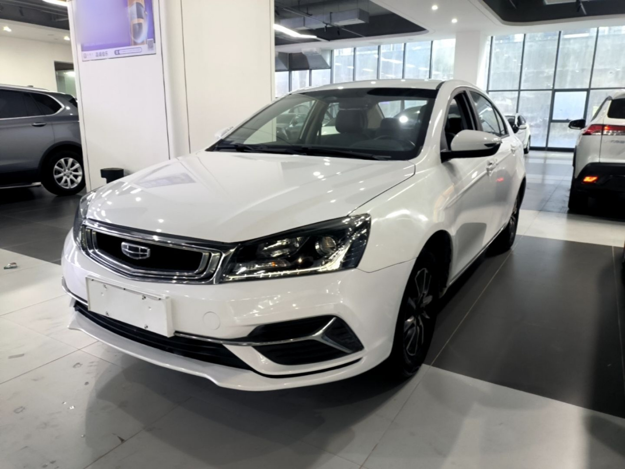 Emgrand 2019 1.5L CVT Luxury China VI