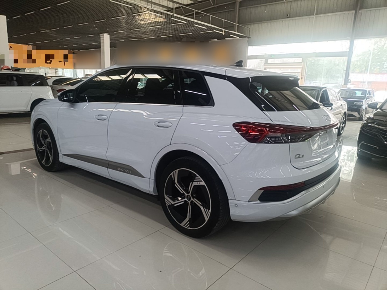 Q4 e-tron 2023 40 e-tron photo 4