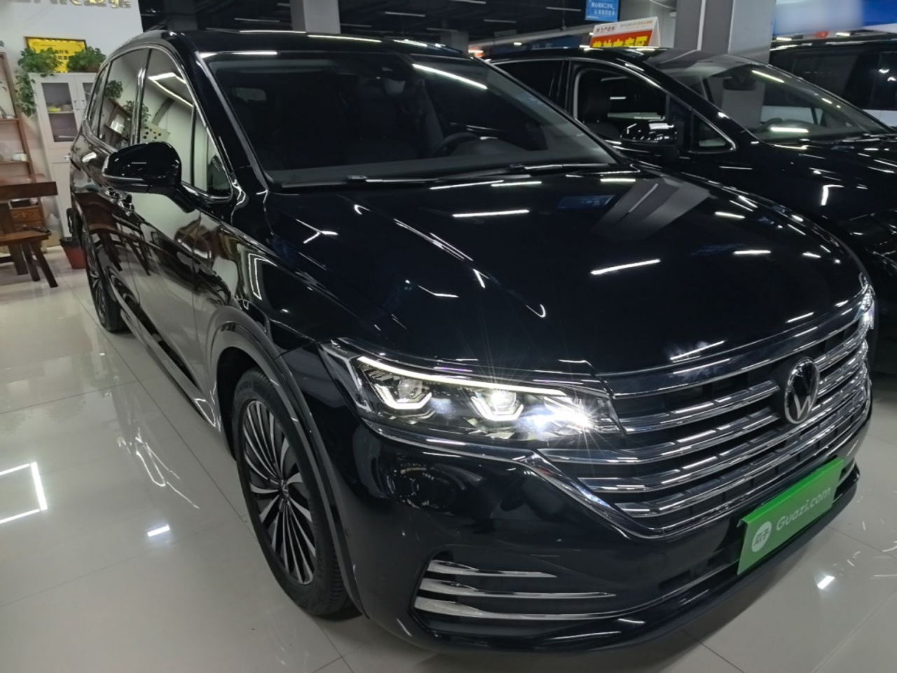 Viloran 2020 380TSI Premium photo 3