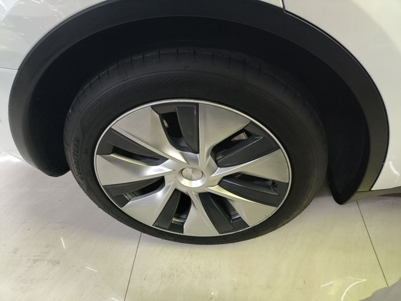 Model Y 2021 Long Range AWD photo 3