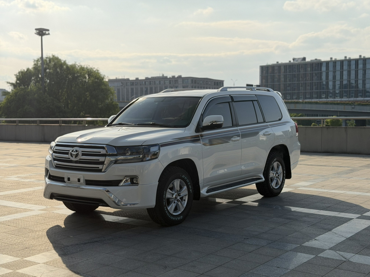 Land Cruiser Parallel Import