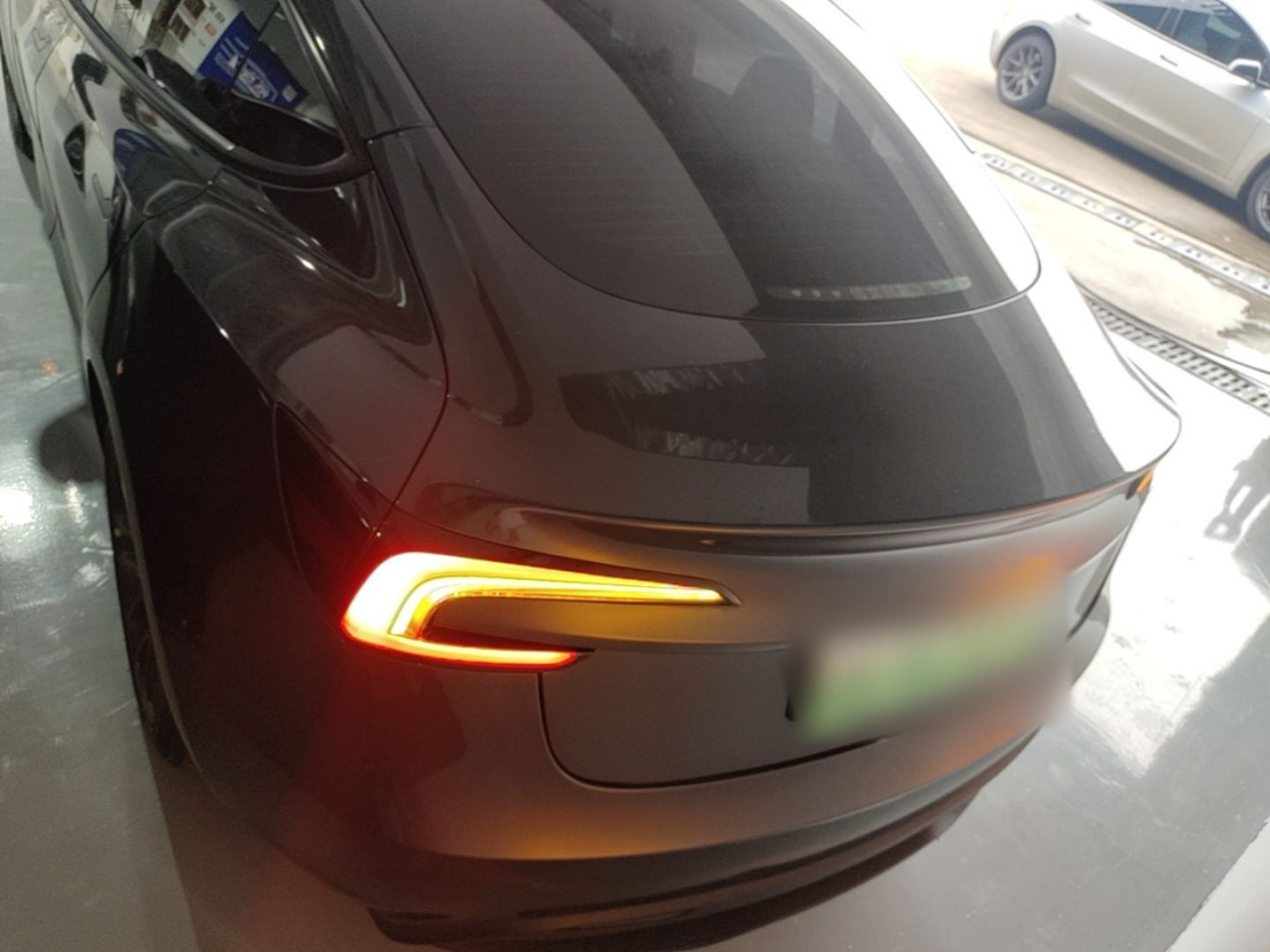 Model 3 2023 RWD photo 5