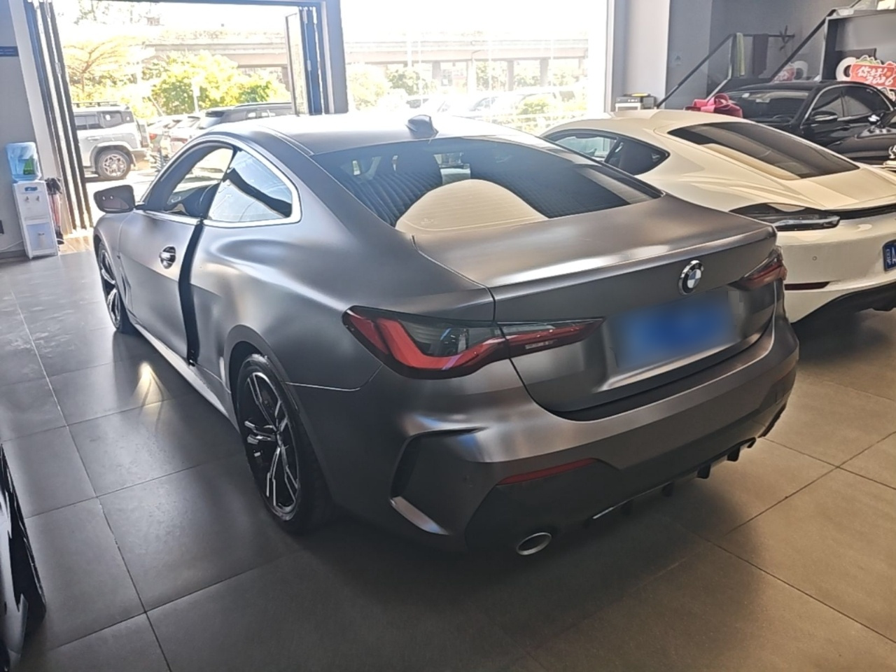 4 Series 2022 425i M Sport Package photo 4