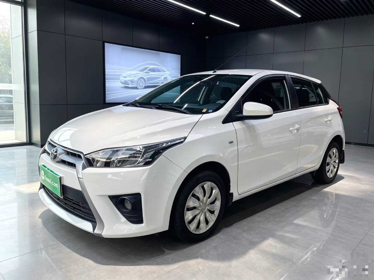 YARiS L 2015 1.5E AT