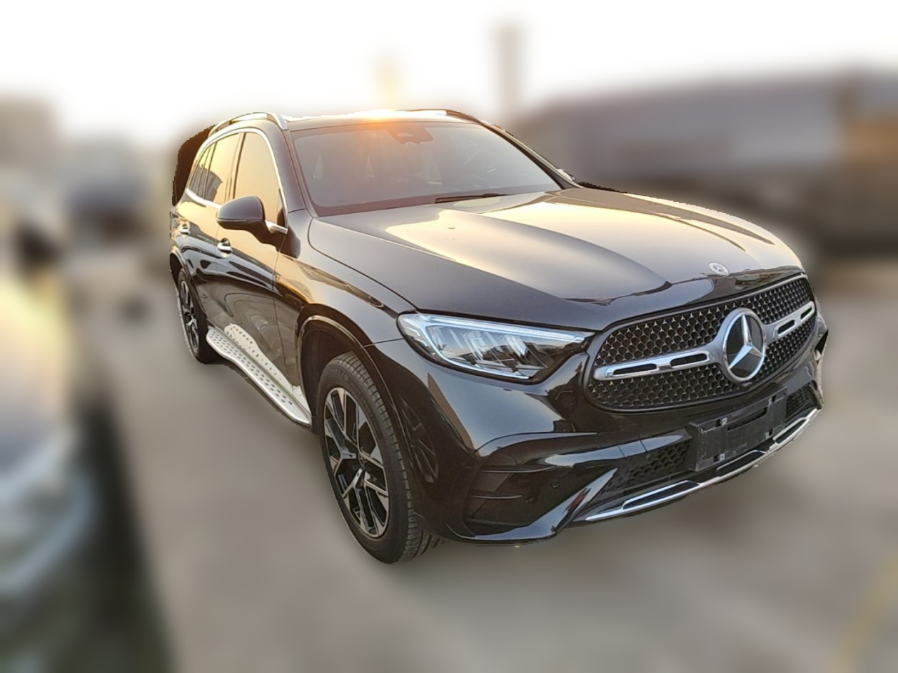 GLC 2023 GLC 260 L 4MATIC Luxury 7-Seater photo 3