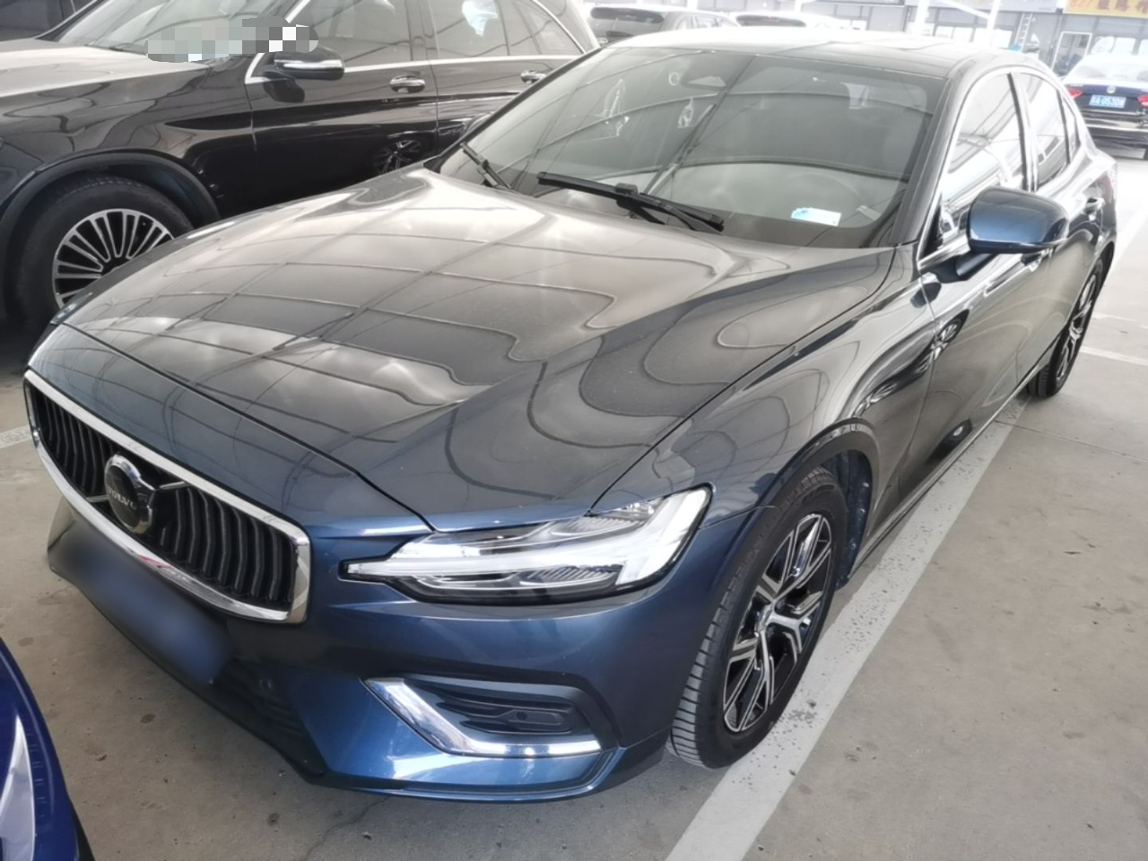 S60 2023 B4 Luxury