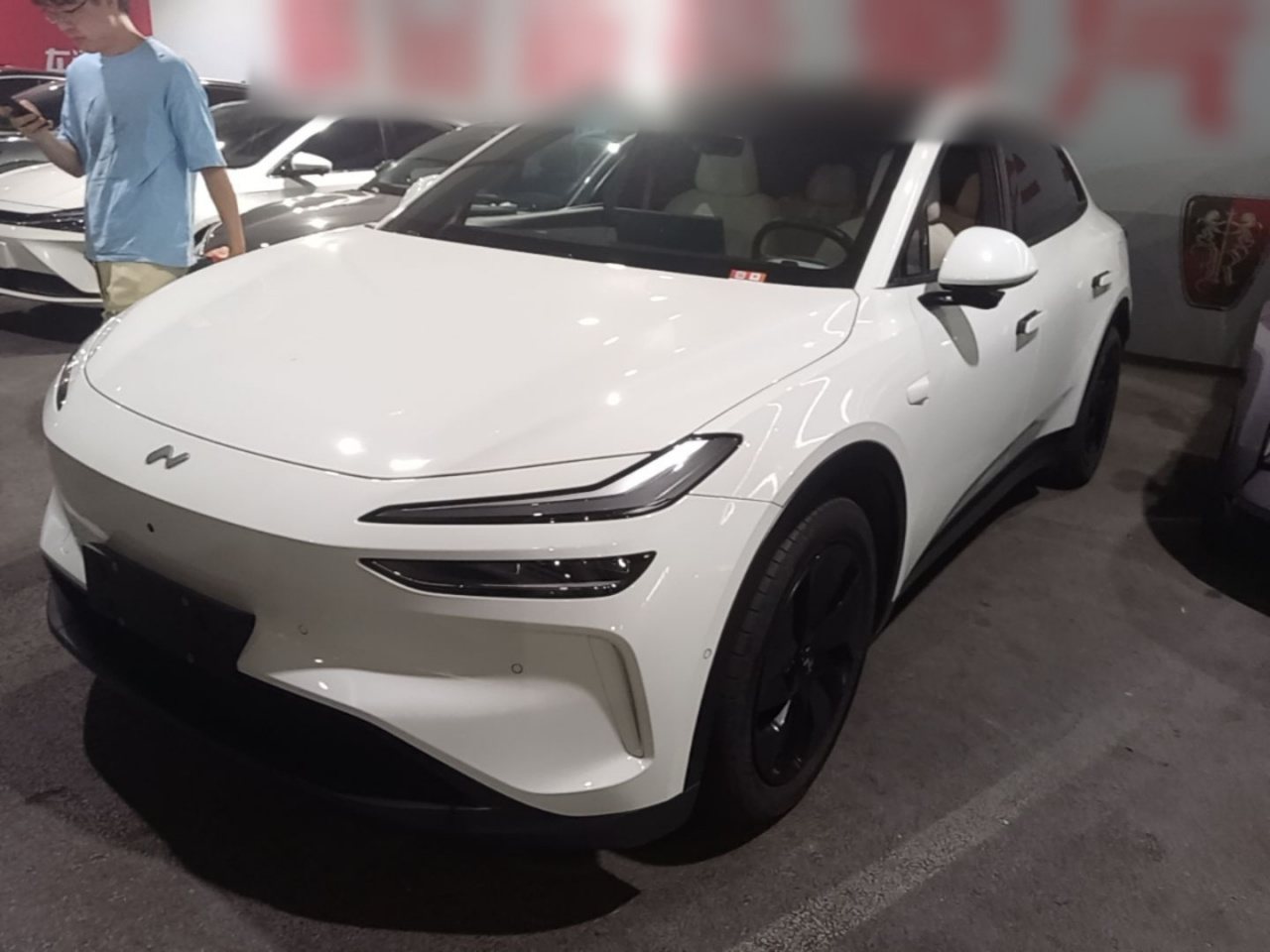 L60 2024 60kWh RWD