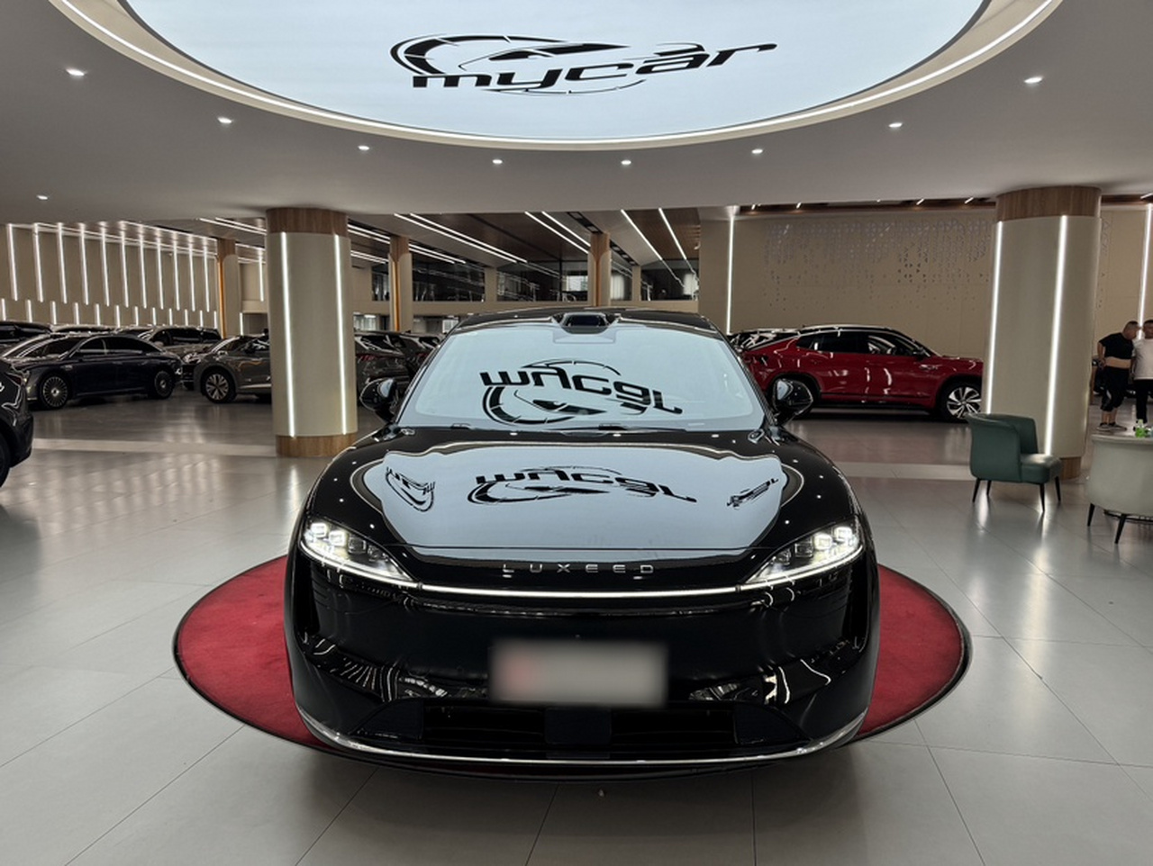 HIMA Luxeed R7 2025 EREV 251km Max photo 2