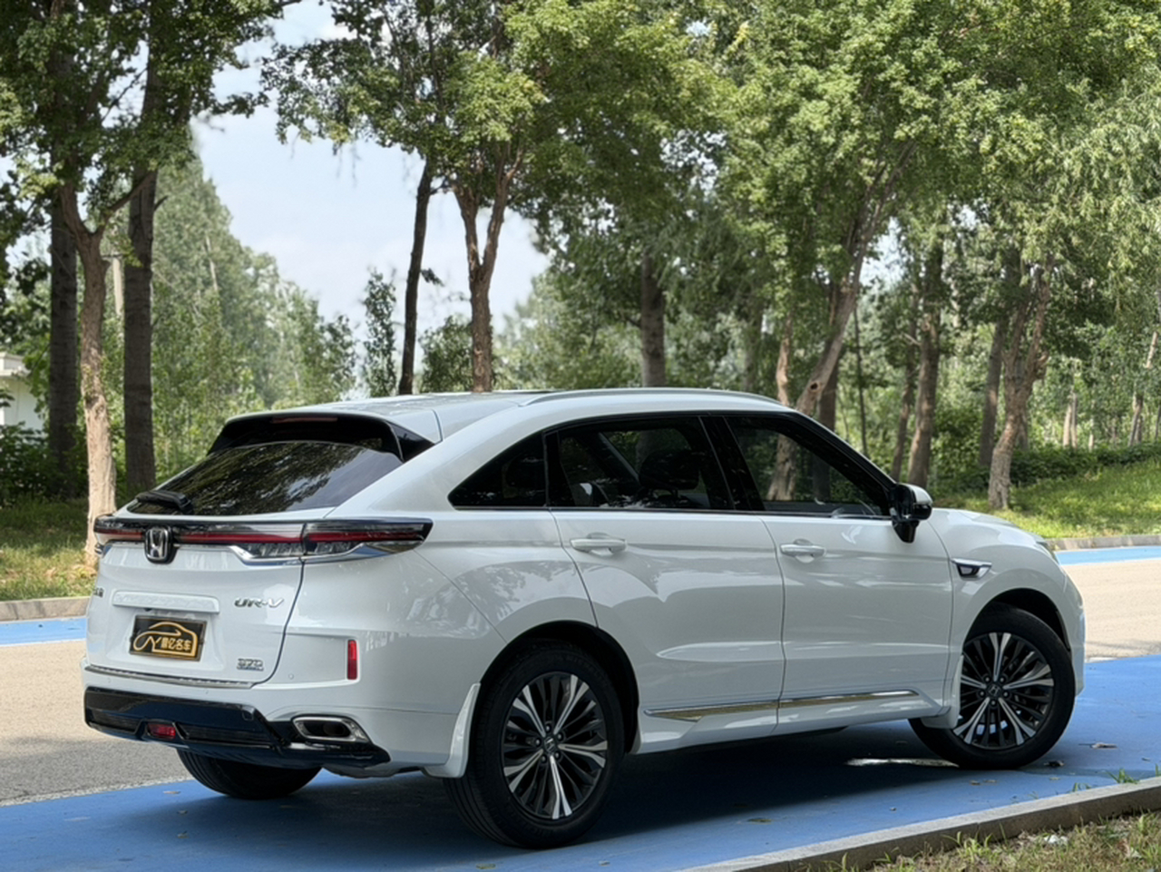UR-V 2020 370TURBO RWD photo 4