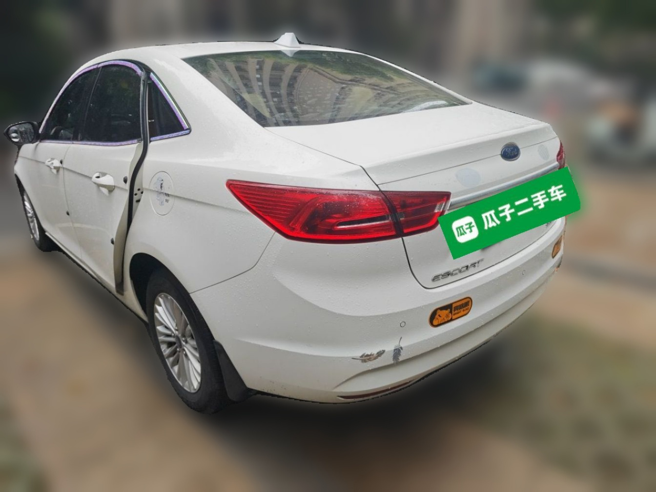 Escort 2015 1.5L MT Comfort photo 4