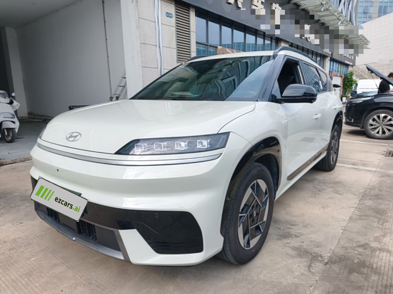 EO 2025 RWD TECH 64.2kWh