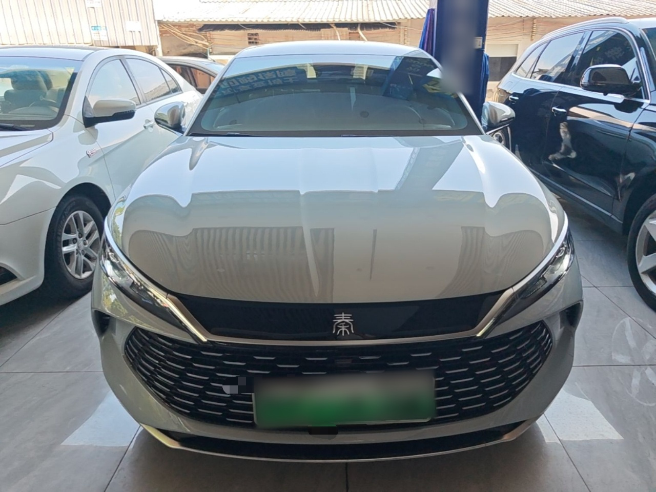 Qin L 2024 DM-i 80KM Leading photo 2