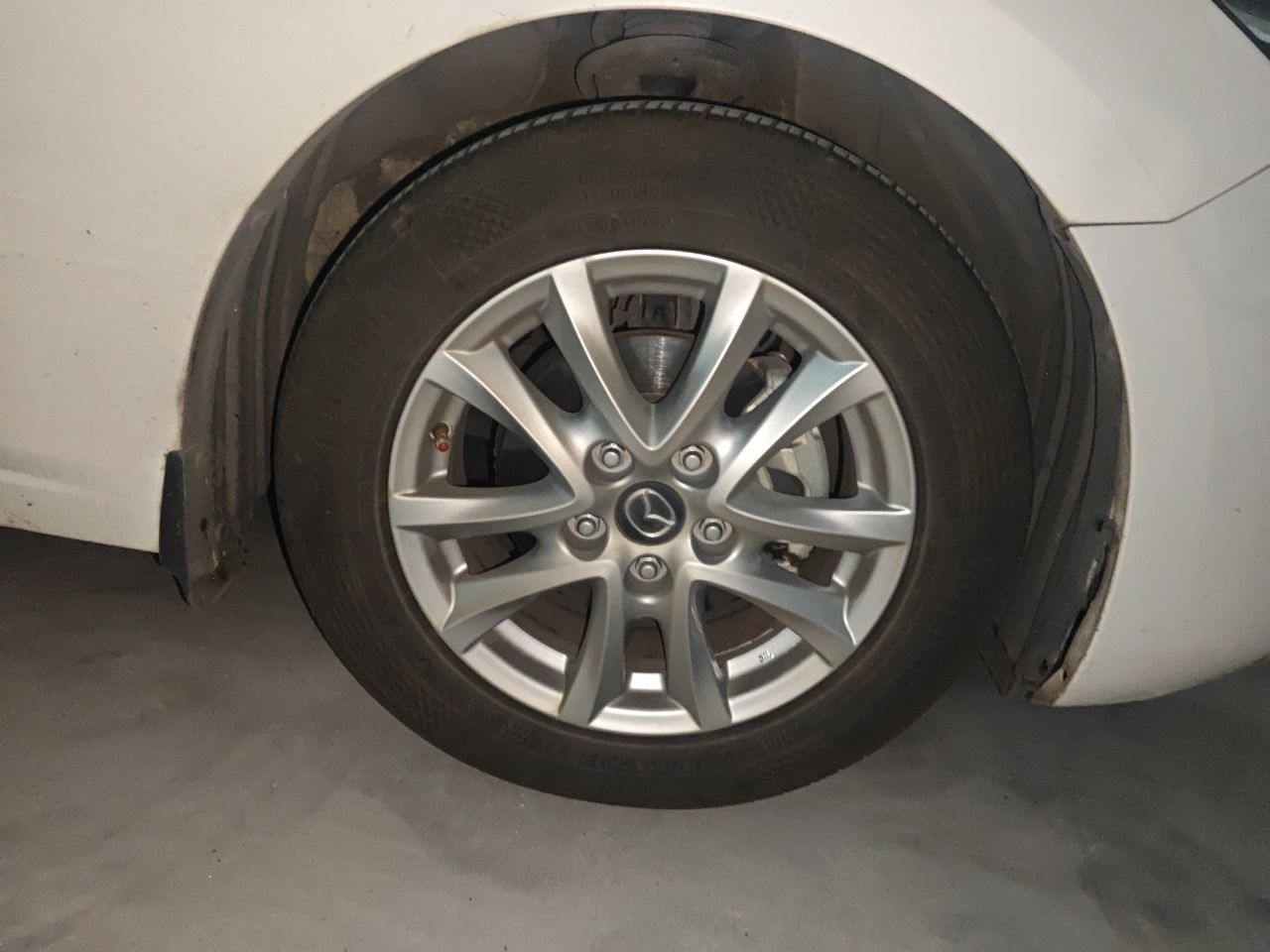 3 Axela 2017 Sedan 1.5L AT Luxury China V photo 5