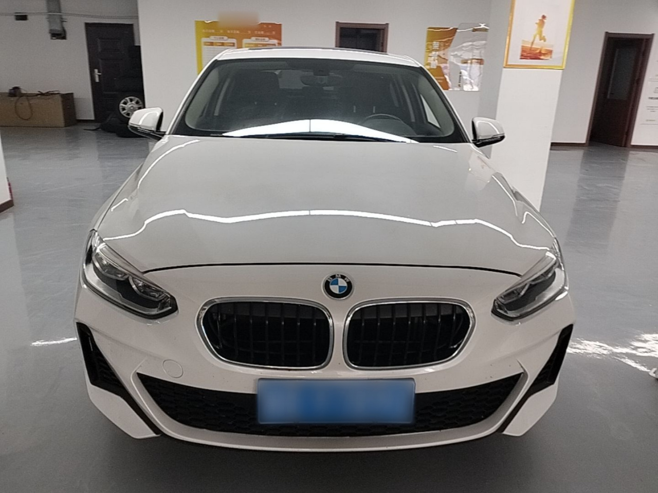 1 Series 2019 120i Leading M Sport Package photo 2
