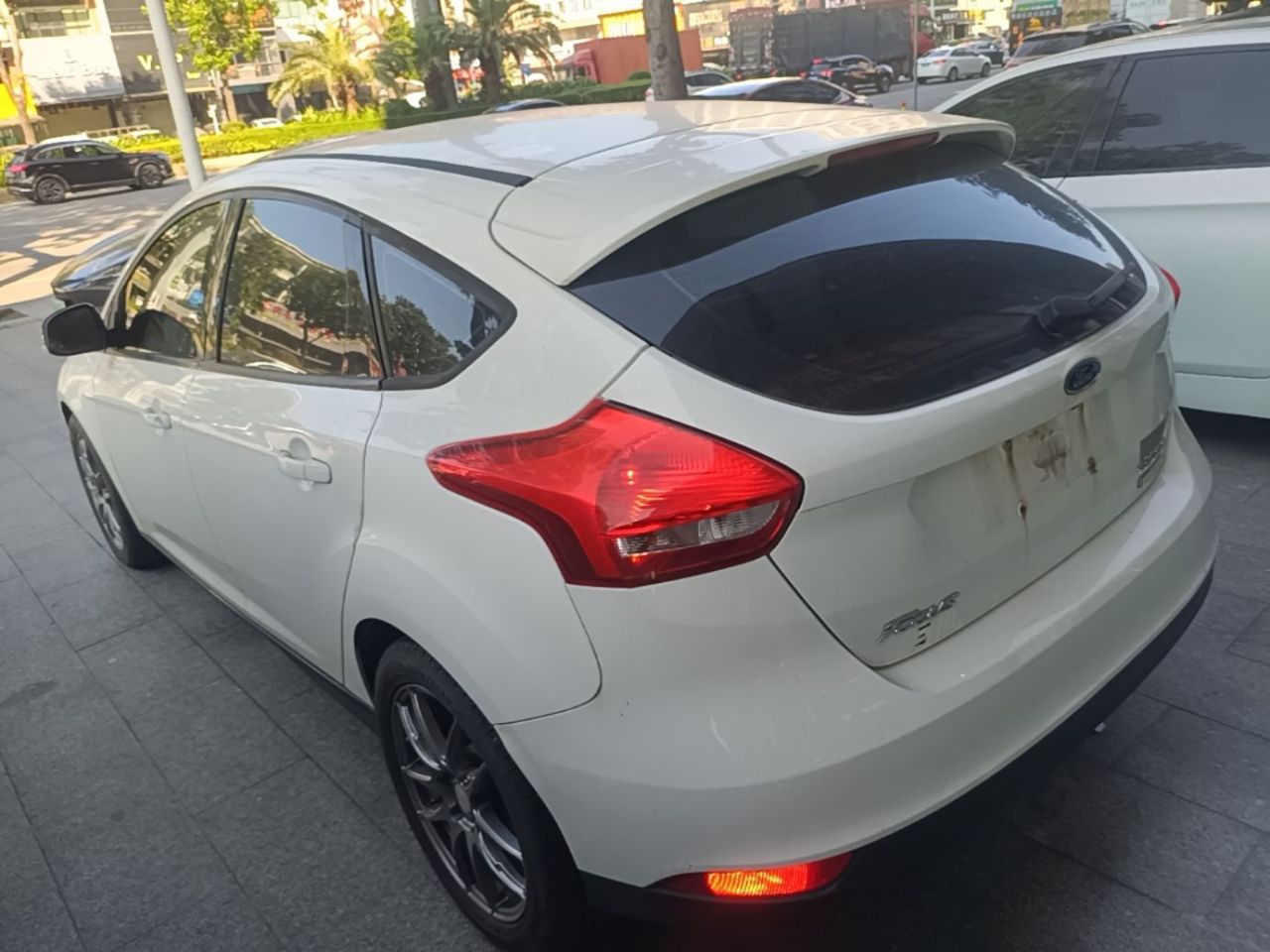 Focus 2017 Hatchback 1.6L MT Comfort photo 4