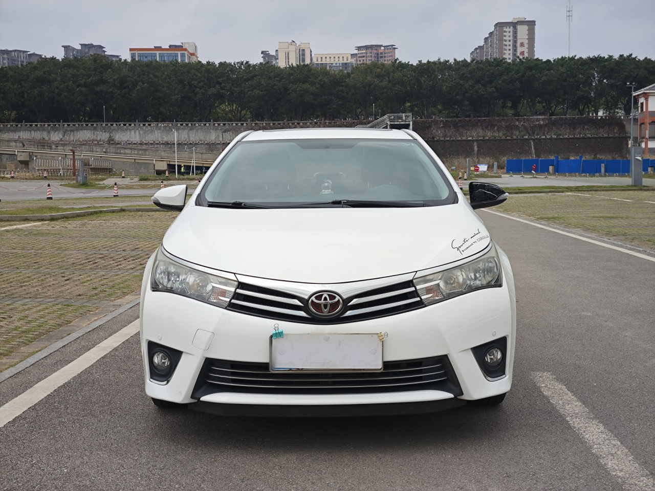 Corolla 2014 1.6L CVT GL-i photo 2