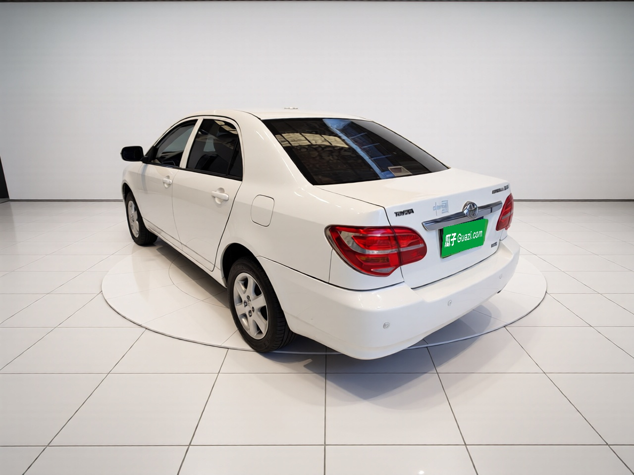 2013 1.6L AT Luxury photo 4