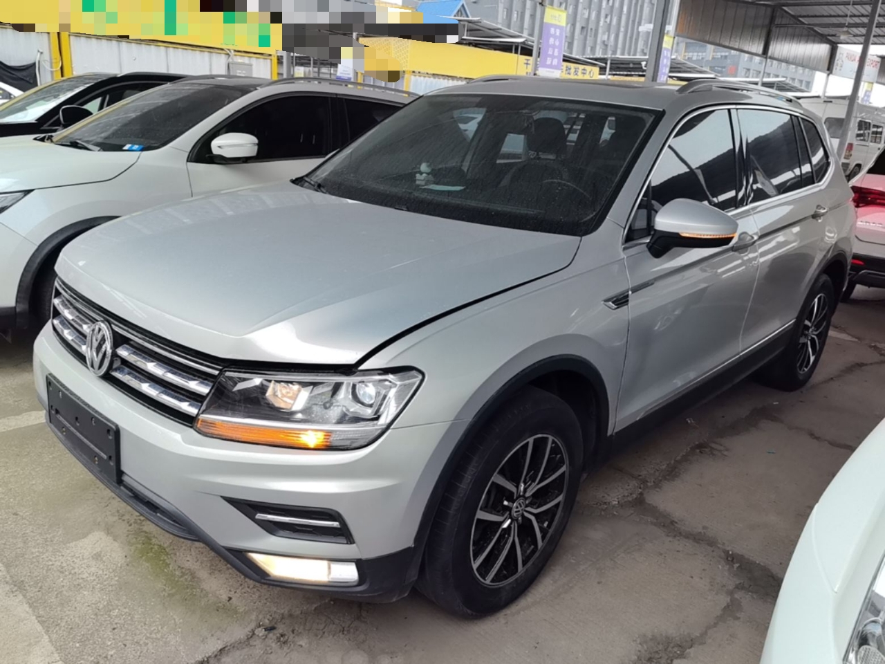 Tiguan L 2017 330TSI AT RWD Luxury