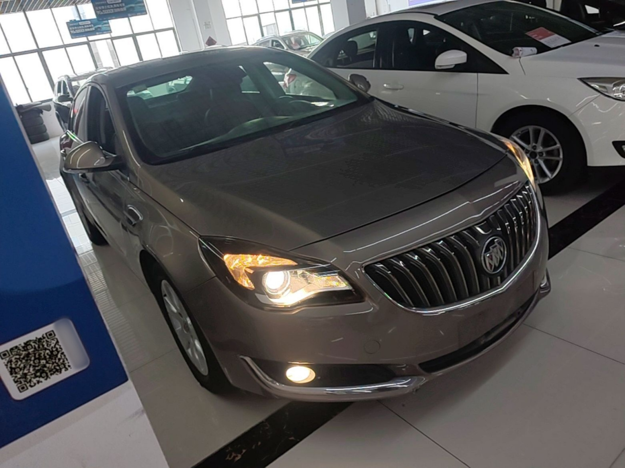 Regal 2015 1.6T Elite Tech photo 3
