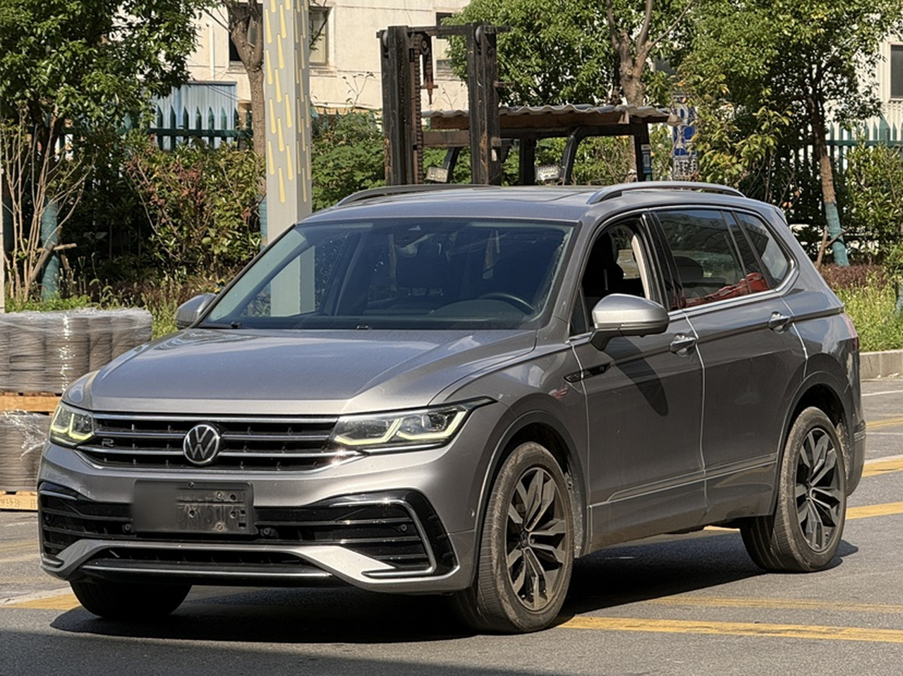Tiguan L 2022 380TSI AT AWD R-Line Flagship 7-Seater