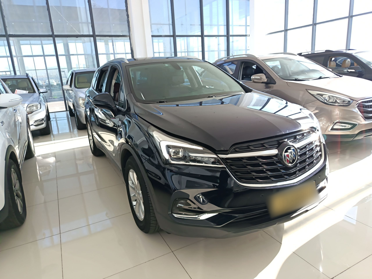 Envision 2021 532T RWD Luxury photo 3