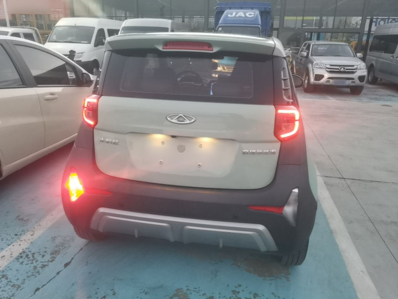 QQ Little Ant 2022 LFP 30kW 301km photo 5