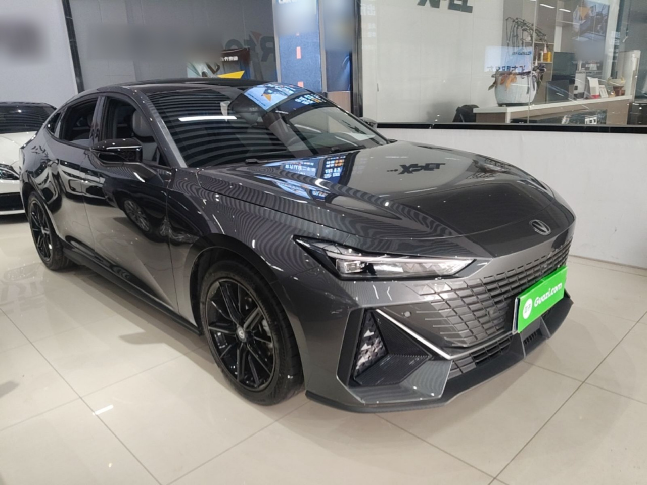 UNI-V 2022 1.5T Premium photo 5